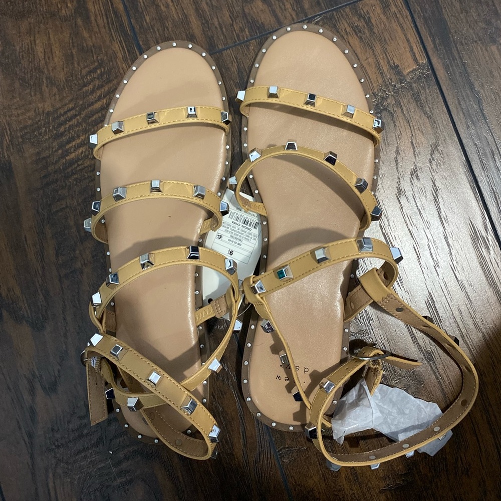 New with tags, studded flat sandals